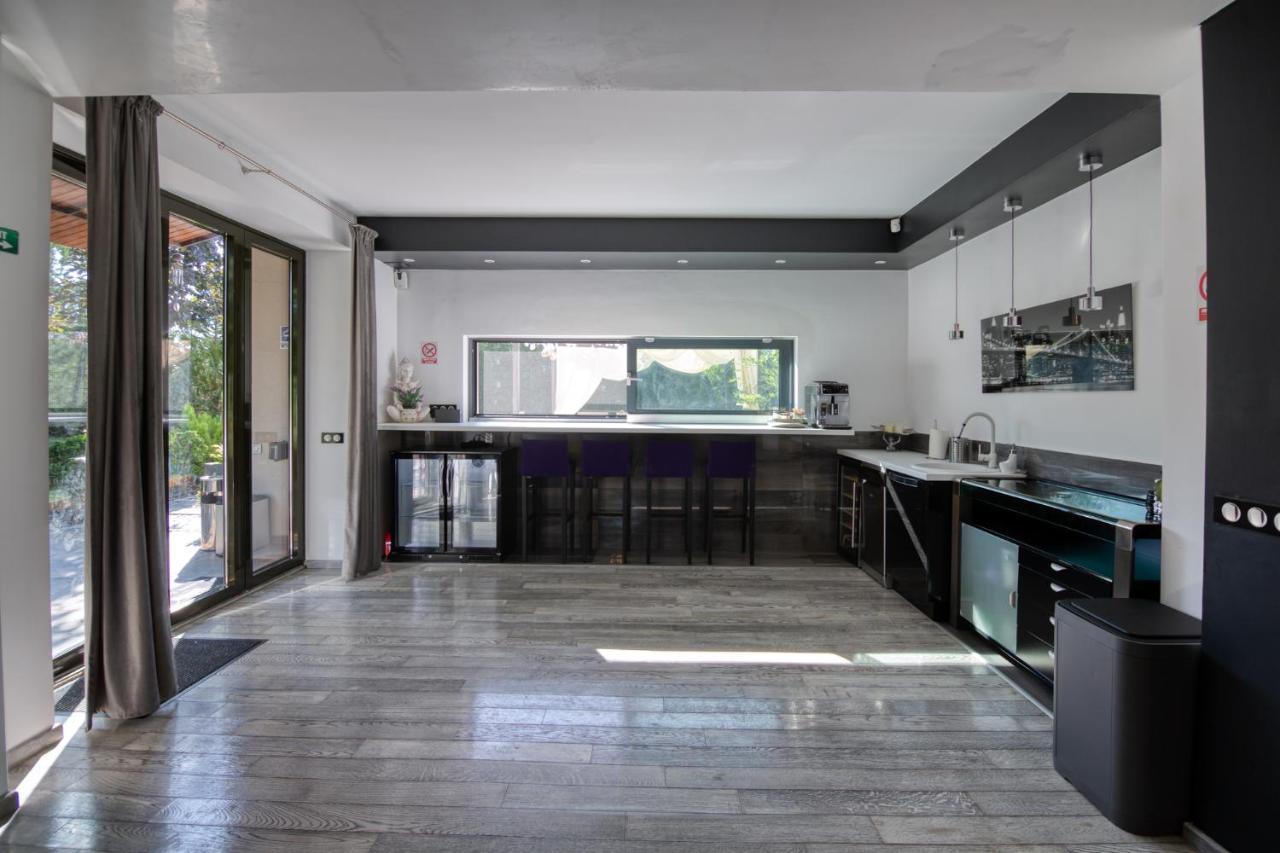 Kubiq Residence Giarmata 외부 사진